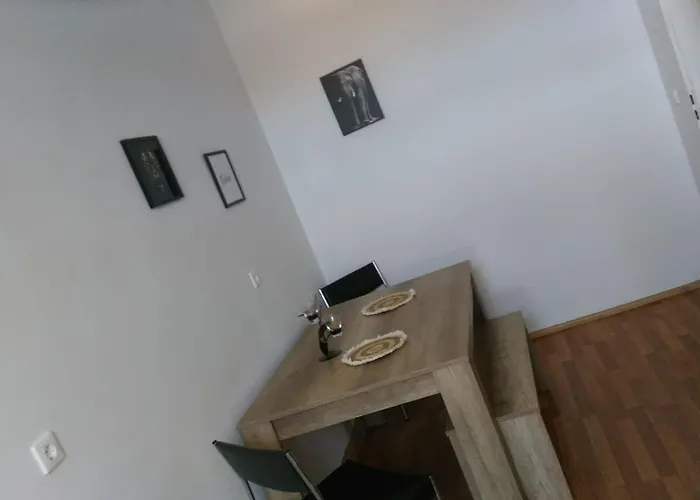 Stellas Monteurwohnungen Werdau